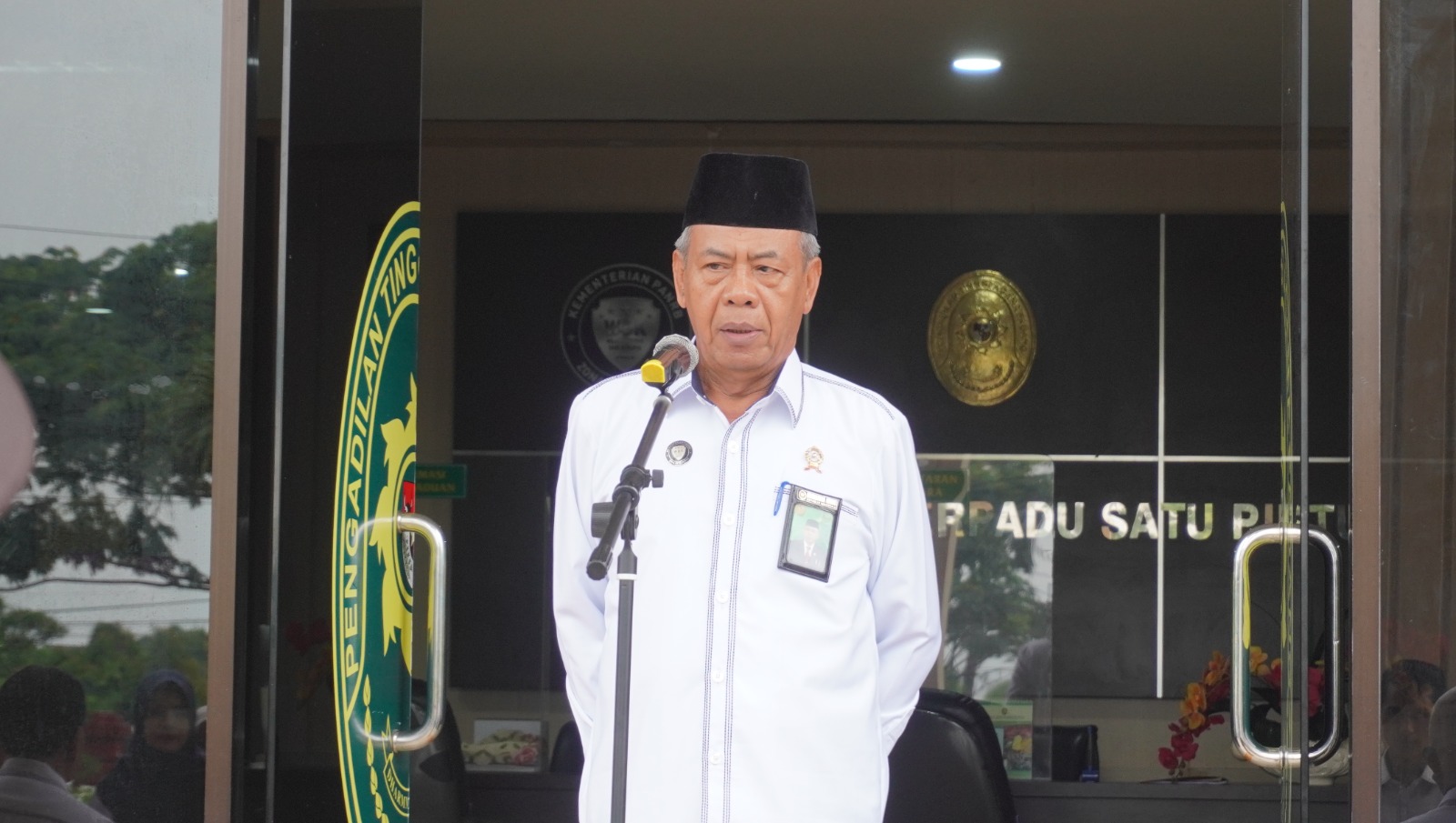 AMANAT PERDANA KETUA PENGADILAN TINGGI AGAMA PADANG DI APEL SENIN PAGI