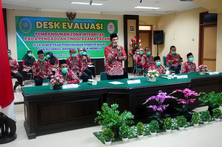 Pelaksanaan Desk Evaluasi PTA Padang Oleh Kemenpan RB