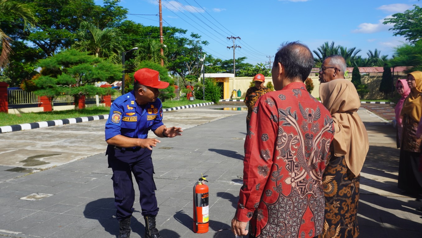 PTA Padang Laksanakan Simulasi Pemadaman Kebakaran